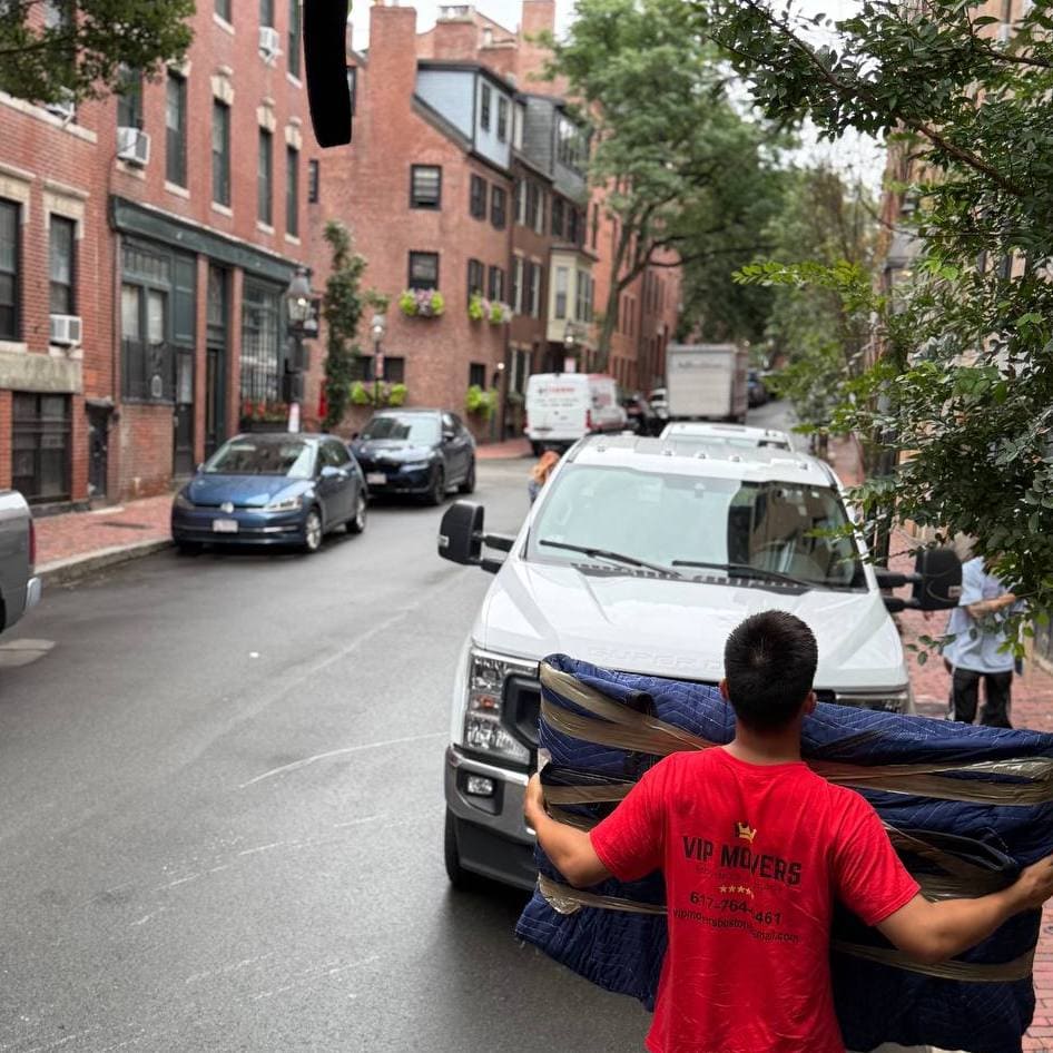 VIP Movers moving boxes