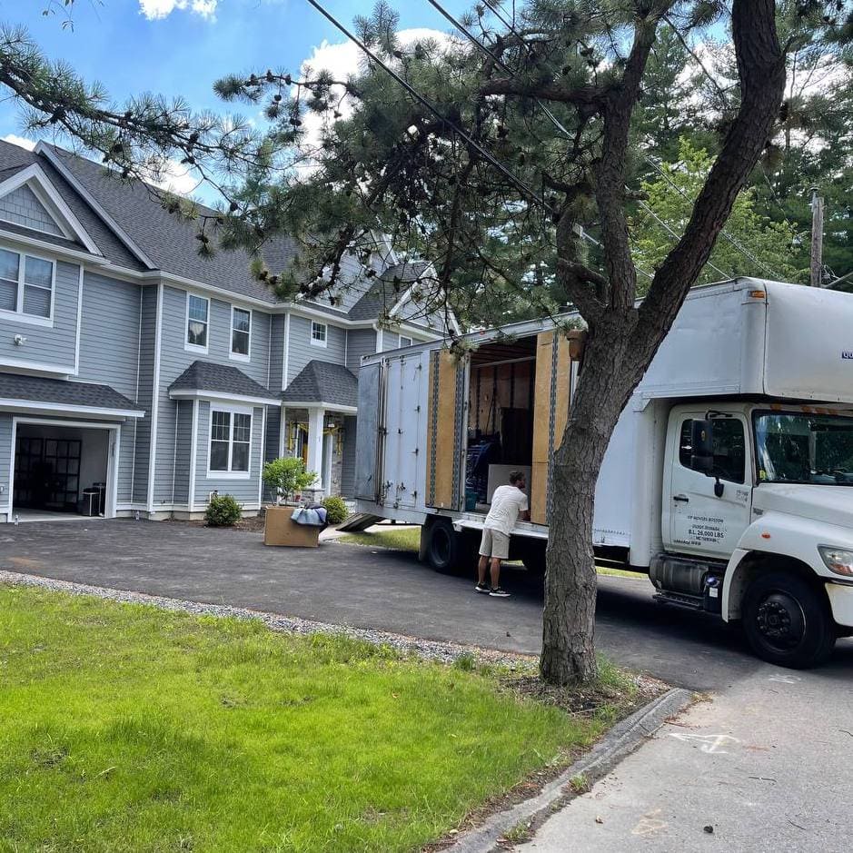 VIP Movers packing and moving boxes